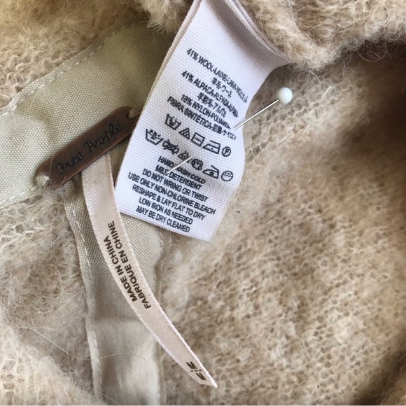 Free People / Asymmetrical Sweater Wrap Vest M - Picture 2 of 5